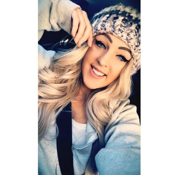 Meet your Posher, Katy - Picture 1 of 1